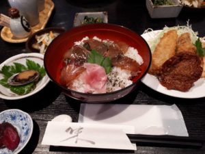 大島　べっこう海鮮丼